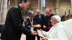 Papa na susretu s posvećenim osobama u Veroni 