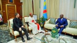 Rencontre entre le président congolais Felix Tshisekedi et l'archevêque de Kinshasa Fridolin Ambongo, ce jeudi 16 mai 2024 à la Cité de l’Union africaine, siège de la présidence, en présence du chargé d’affaires de la nonciature apostolique.