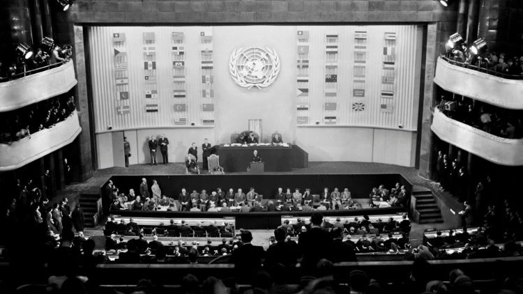 1948: In Paris wird die Allgemeine Erklärung der Menschenrechte verabschiedet
