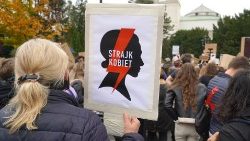 Die Debatte zum Thema in Polen ist aufgeheizt. Hier im Bild Abtreibungsbefürworter bei einer Demo