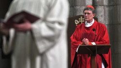 Kardinal Woelki bei einer Messe im Kölner Dom im April 2021