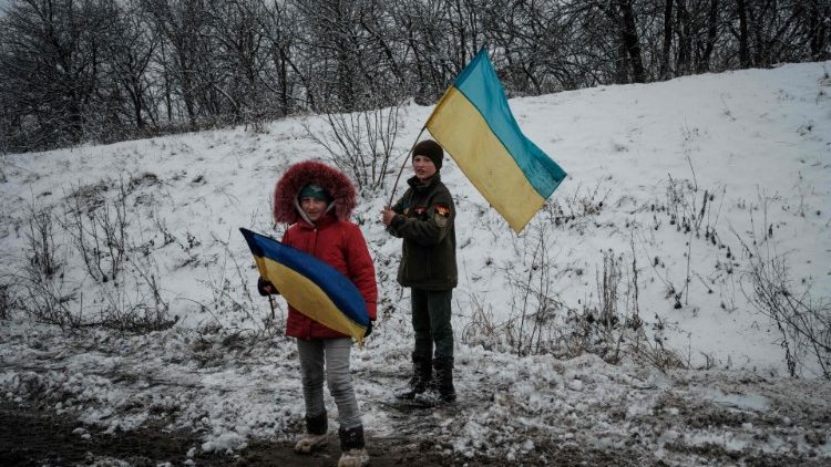 Crianças ucranianas corre  perigo pela quantidade de minas antipessoais presentes no país