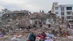 Immagini di case distrutte a causa del terremoto in Siria