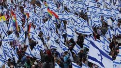 israeliani protestano contro la riforma della giustizia