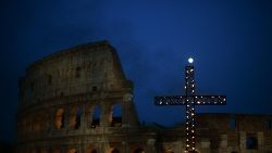 Koloseum: Droga Krzyżowa - wołanie o pokój podczas wojny