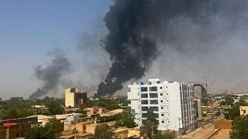 Scontri in Sudan, aumentano le vittime. Il capo dell'Unione africana sul campo