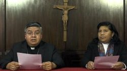 Il segretario generale della Conferenza episcopale (Ceb), monsignor Giovani Arana, e María Beysabel Espinoza, responsabile della Pastorale familiare. 