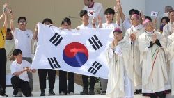 Delegacja koreańska w chwili ogłoszenia, że następne ŚDM odbędą się w ich kraju