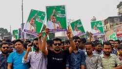 Werden den neuen Nuntius mutmaßlich beschäftigen: Aktuelle Proteste gegen die Premierministerin des Landes, Scheich Hasina