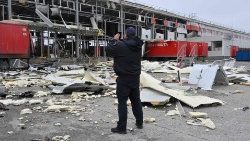 Edificio bombardeado en la región ucraniana de Járkov