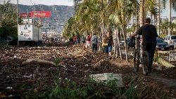 Enteras zonas de Acapulco devastadas por el huracán Otis