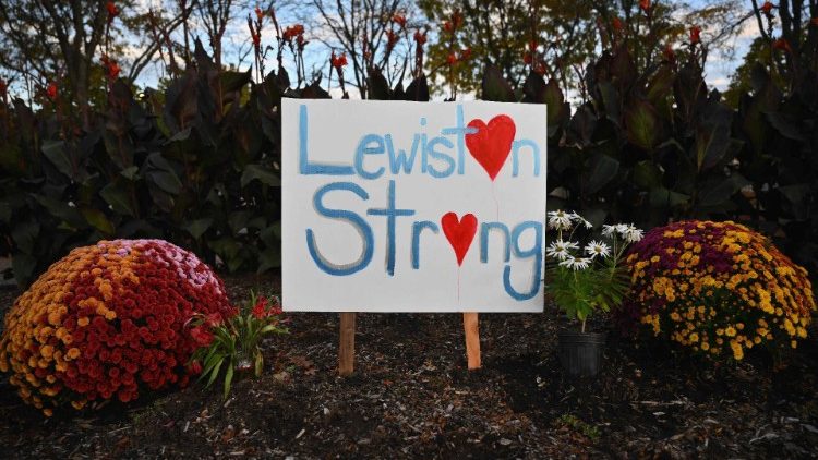 Les hommages se multiplient après la tuerie de Lewiston, dans le Maine, le mercredi 25 octobre. 