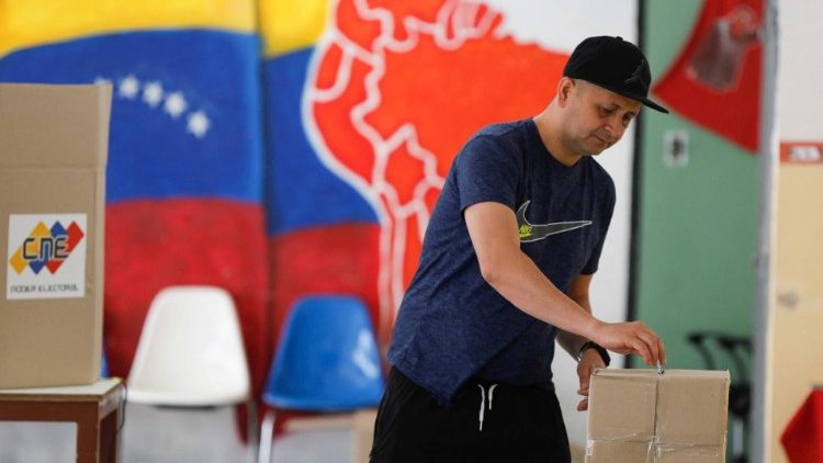 VENEZUELA-GUYANA-ESSEQUIBO-REFERENDUM-VOTE