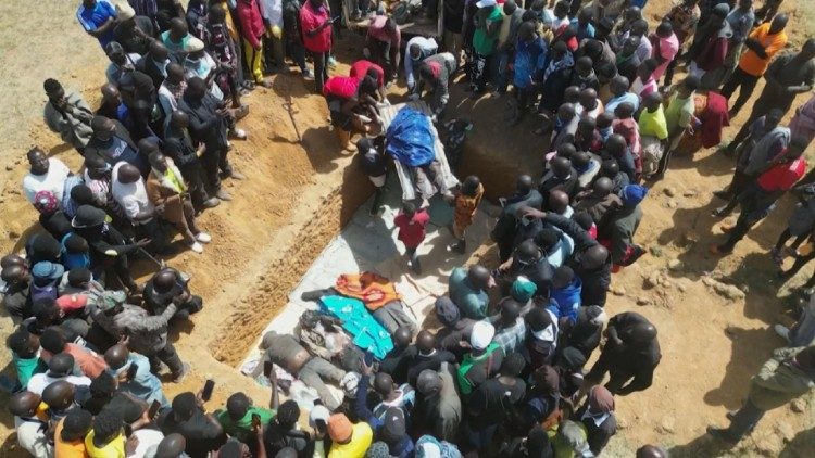 Gewaltopfer in Nigeria, hier bei einer Bestattung toter Mitbürger