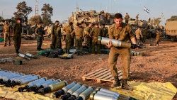 Israeli troops deployed along the border with Gaza