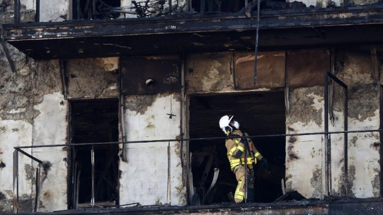Le feu a été maîtrisé mais de nombreuses personnes sont perdu leur logement.