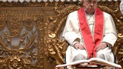 Papst Franziskus beim Requiem für den am Freitag (15.3.2024) verstorbenen deutschen Kardinal Paul Josef Cordes