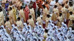 Christen bei einer Messfeier in der Nähe von Hyderabad, Ende März