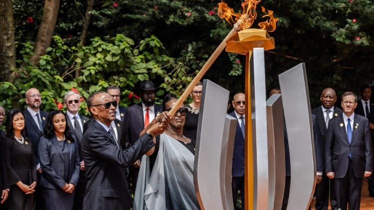 Ceremonia conmemorativa de los 30 años del genocidio en Ruanda