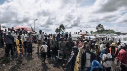 War-displaced people near the outskirts of Goma, DRC