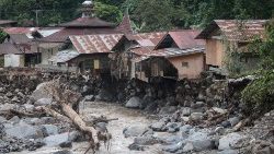 Maisons endommagées par les inondations à Sumatra
