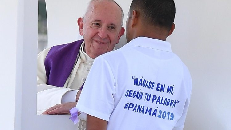O Papa durante a viagem ao Panamá para a JMJ