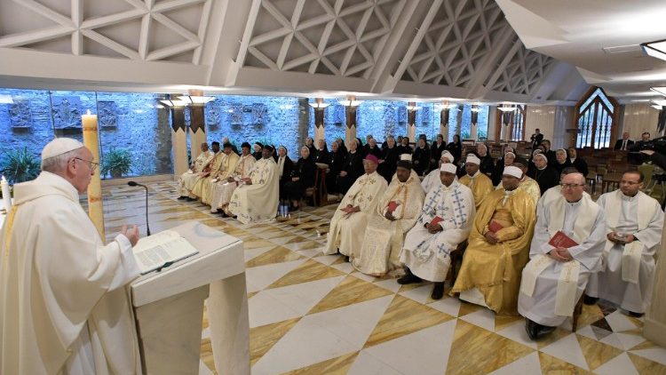 Papa Francisco celebra a missa na Casa Santa Marta