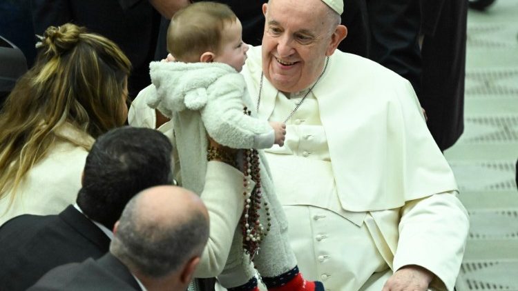 Imagen de archivo, el Papa Francisco tras el rezo del Regina Coeli
