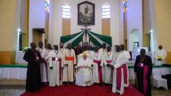 Papa Francisco e os Bispos do Sudão e Sudão do Sul durante a viagem apostólica 