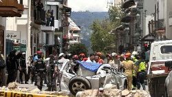 Una imagen de las ayudas tras el terremoto en Ecuador