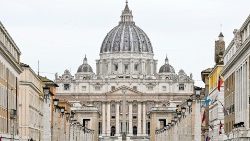 A Szent Péter-bazilika és a hozzá vezető sugárút 