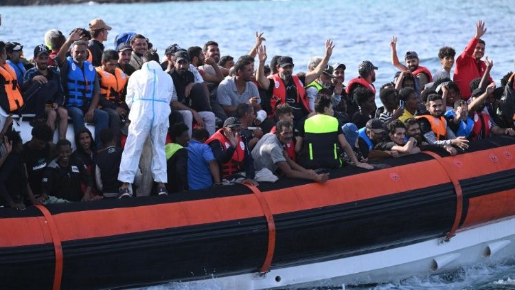 Migrants ariving to the island of Lampedusa 