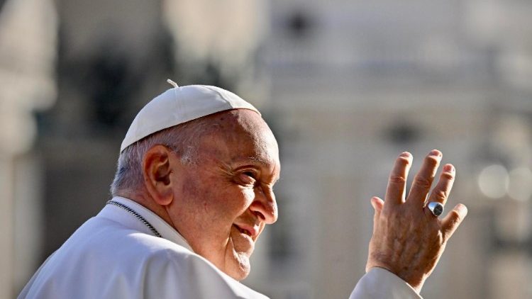 Papa Francesco all'udienza generale di questo mercoledì in Piazza San Pietro