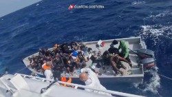 Migranci na włoskich wodach terytorialnych