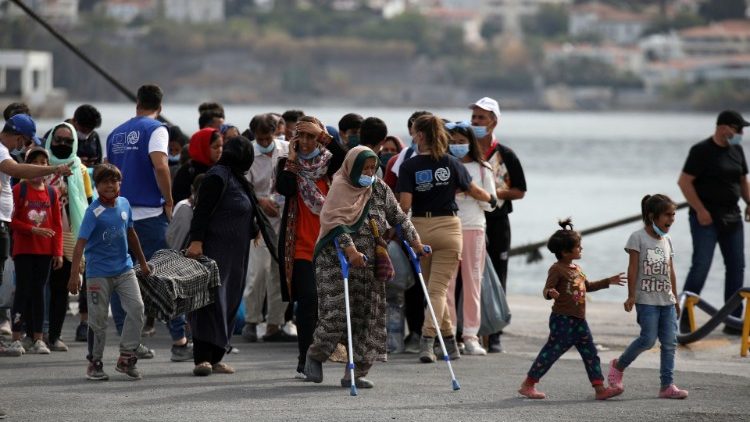 Des réfugiés et migrants au camp de Moria, en Grèce, en septembre 2020. 