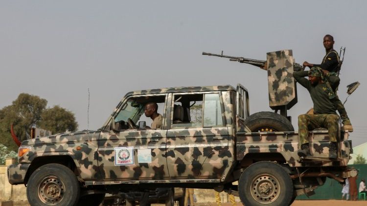 Sicherheitskräfte in Nigeria patrouillieren, um Entführungen zu verhindern 