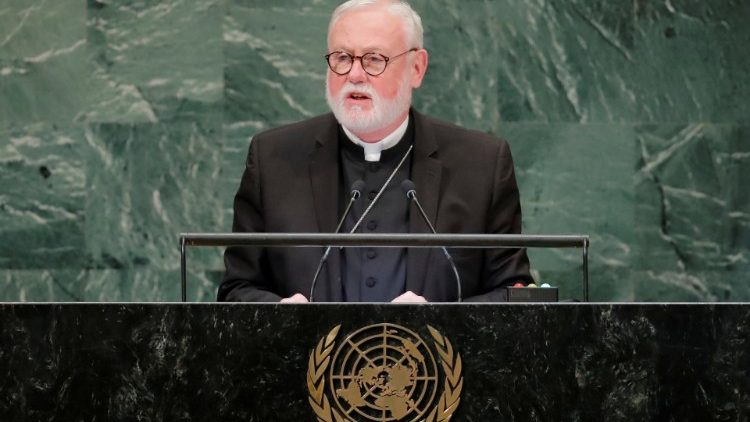 Monseòor Paul Richard Gallagher, Secretario para las Relaciones con los Estados y las Organizaciones Internacionales de la Santa Sede