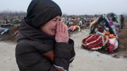 Una donna in lacrime in Ucraina