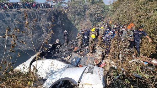 Un avión se estrella en Nepal y mueren las 72 personas que iban a bordo