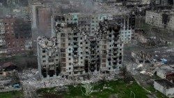 Destructions sur la ligne de front à Bakhmout en Ukraine
