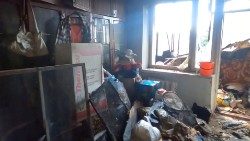 Un appartamento di Kherson distrutto dai bombardamenti russi
