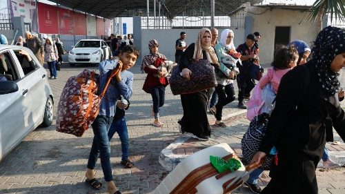 Gaza, 450 evacuados a través de Rafah. Mañana Blinken en Israel