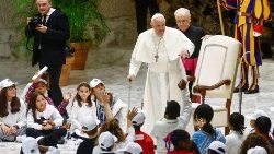 Le Pape lors de sa rencontre avec 6 000 enfants en salle Paul VI, le 6 novembre 2023.