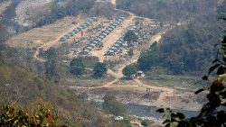 Myanmar: accampamento militare ribelle