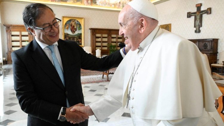 Gustavo Petro a rencontré le Pape François ce vendredi 19 janvier. 