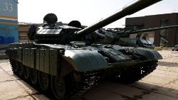 Танк Т-72АЕ в оръжеен завод в Чехия