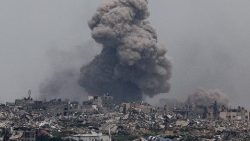Esplosioni a Gaza (REUTERS)