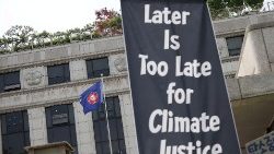 दक्षिण कोरिया में संवैधानिक जलवायु परिवर्तन परीक्षण शुरू