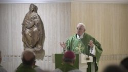 papa francisco misa santa marta cristianos rígidos