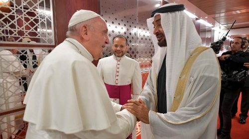 Papst: „Empört über Koranverbrennung in Schweden“